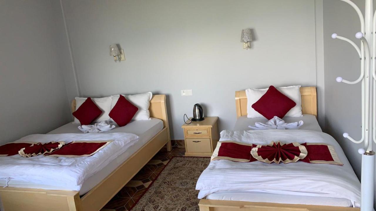 Hotel Pristine Himalaya Pokhara Extérieur photo