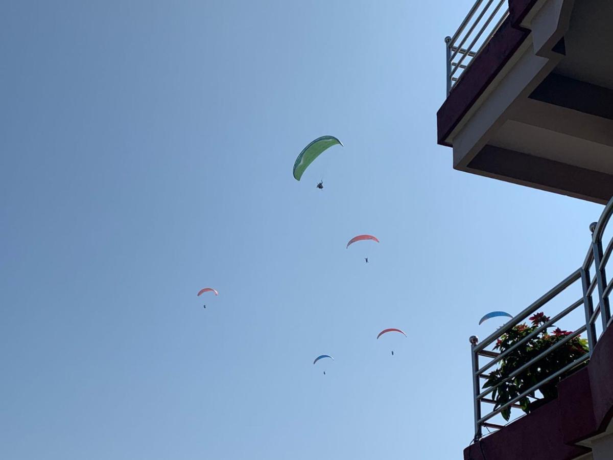 Hotel Pristine Himalaya Pokhara Extérieur photo